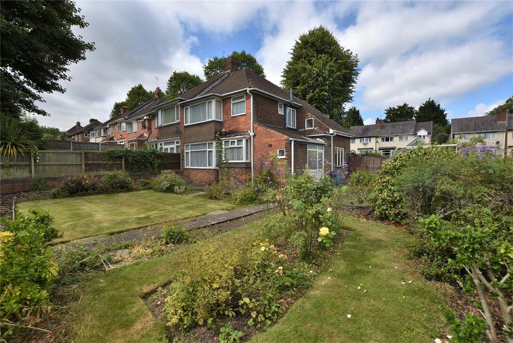 Moat Road, Oldbury, West Midlands, B68 3 bed semidetached house £290,000