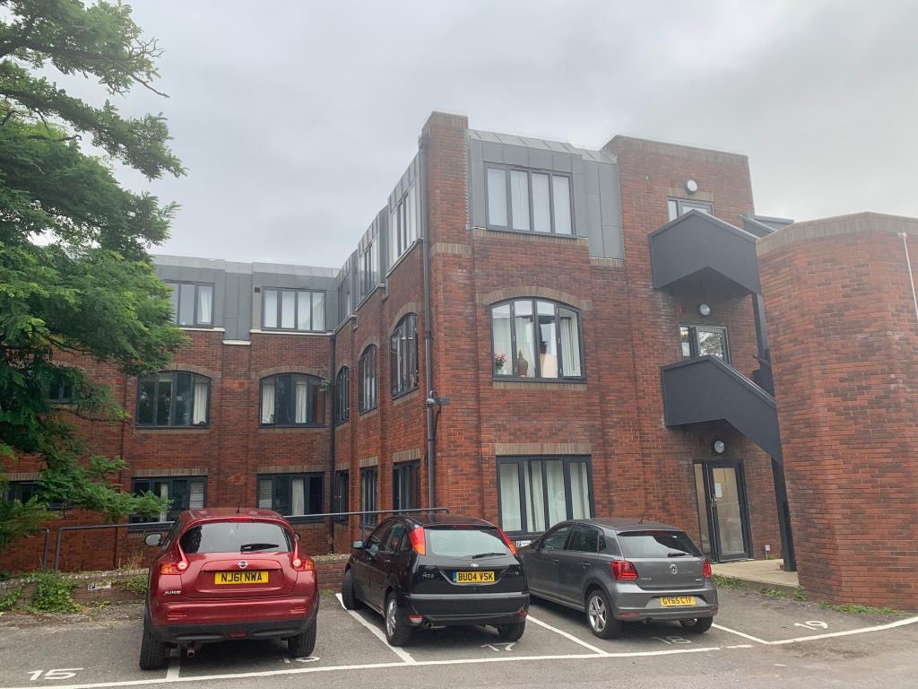 Newbury, Berkshire, RG14 Studio £700 pcm (£162 pw)