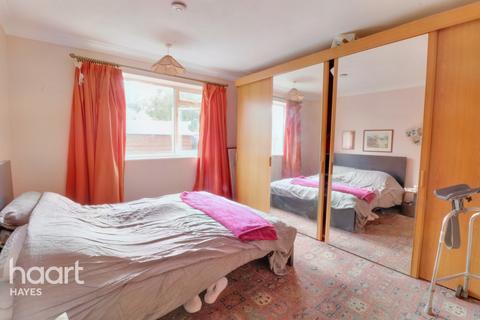 3, Cambrook Court Camden Avenue, Hayes, UB4 0PP