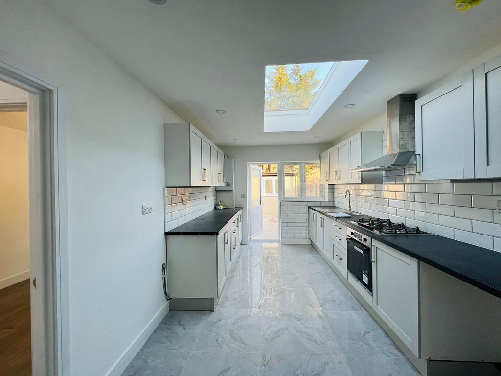 House in London - View 2