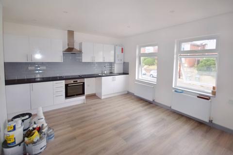 2 bedroom flat to rent, Broadlands Road, Southampton SO17