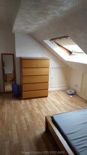 House share to rent - Page Street, Mill Hill