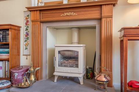 2 Oakbank Place, Crieff, PH7 4JF
