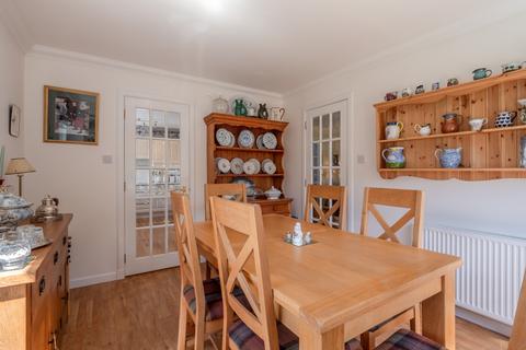 2 Oakbank Place, Crieff, PH7 4JF