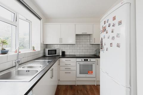 80 Edenside Road, Great Bookham, Leatherhead, KT23 3JE