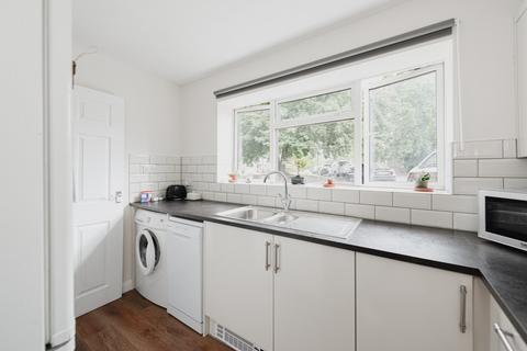 80 Edenside Road, Great Bookham, Leatherhead, KT23 3JE