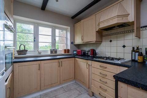 7 Burnham Avenue, Beaconsfield, HP9 2JA