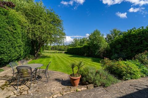 7 Burnham Avenue, Beaconsfield, HP9 2JA