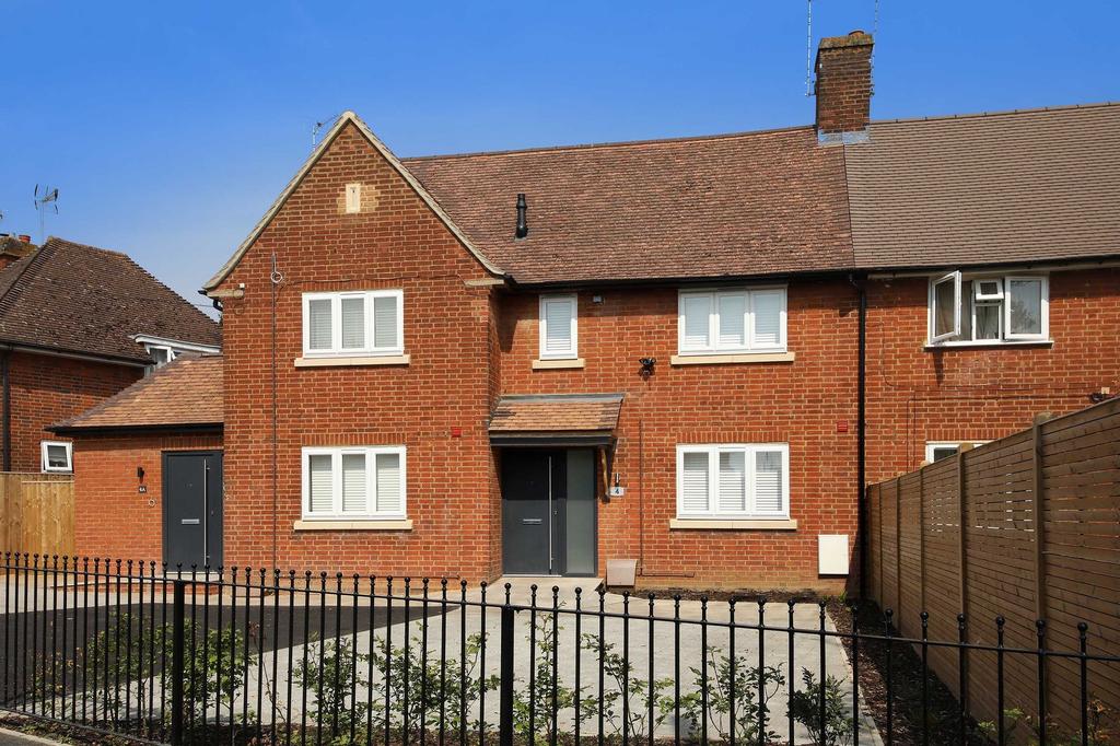 Waller Road, Beaconsfield, HP9 2 bed terraced house for sale £525,000