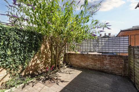36 Aylesbury End, Beaconsfield, HP9 1LW