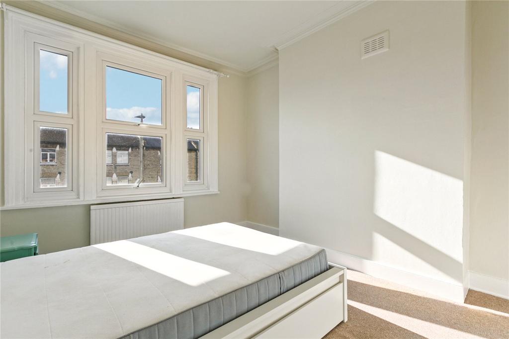 Apartment in London - More