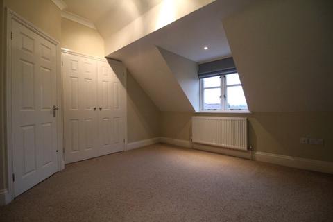 2 bedroom flat to rent, Kineton Grange, 84-86 Kineton Green Road, Solihull, West Midlands, B92