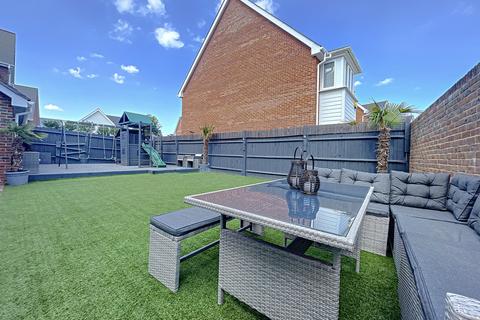 2 Deans Close, Snodland, ME6 5FS