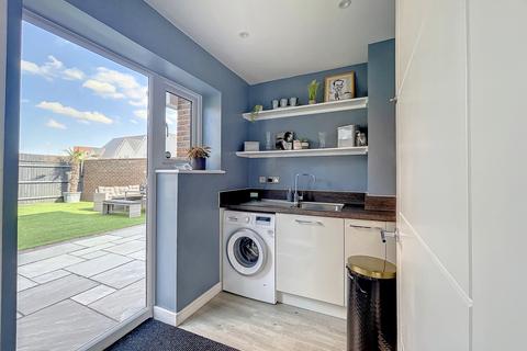 2 Deans Close, Snodland, ME6 5FS