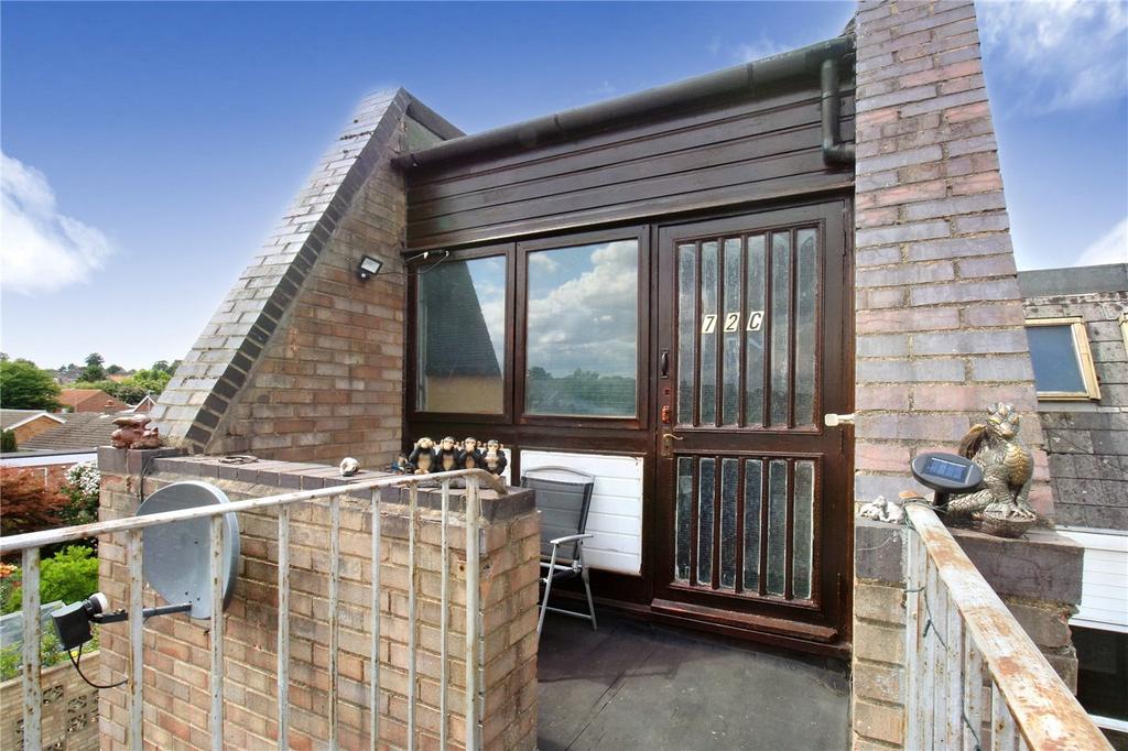 Oval Road, Costessey, Norwich, Norfolk, NR5 3 bed end of terrace house £275,000