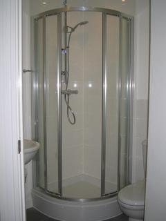2 bedroom apartment to rent, Azure Court, London, NW9
