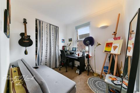 21 Eric Street, London, E3 4TG