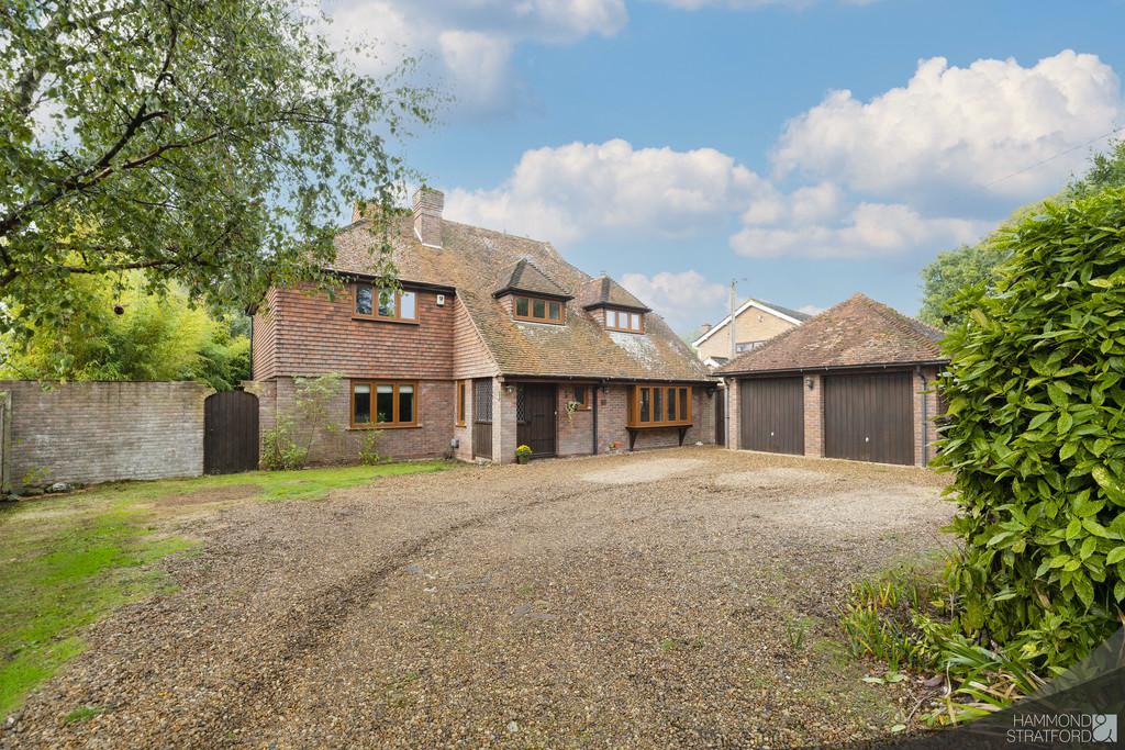 Wymondham Road, Wreningham 6 bed detached house for sale £800,000