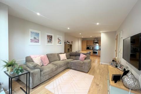 2 bedroom apartment to rent, Regents Quay, Brewery Wharf