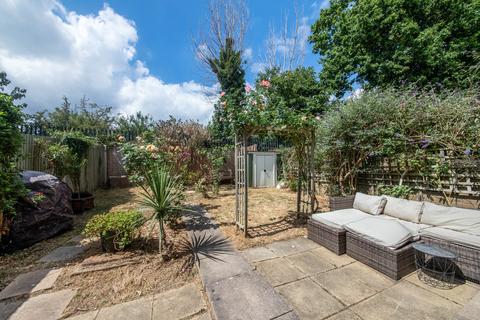 20 Acorn Way, London, SE23 2XU