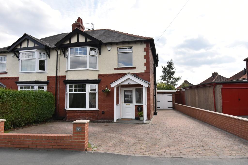 Racecourse Lane, Northallerton 3 bed semidetached house £345,000