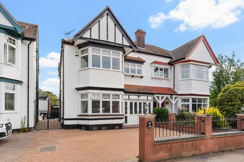 4 bedroom semi-detached house for sale - Seagry Road, Wanstead