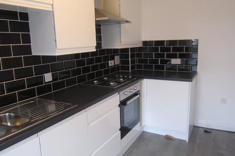 3 bedroom house to rent, Snowdrop Close, Bedworth
