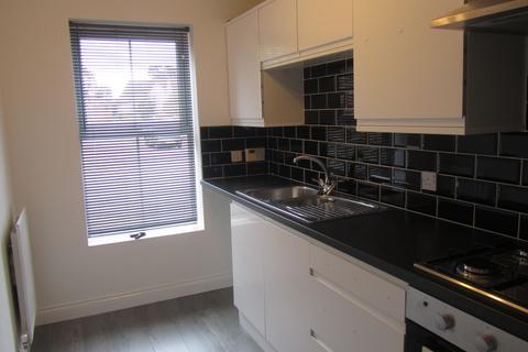 3 bedroom house to rent, Snowdrop Close, Bedworth