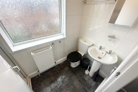 undefined, Aviary Grove, Armley