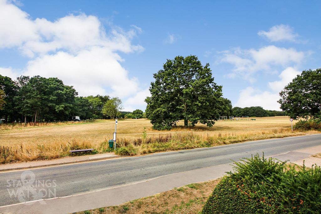 The Common, Mulbarton, Norwich 3 bed end of terrace house £275,000
