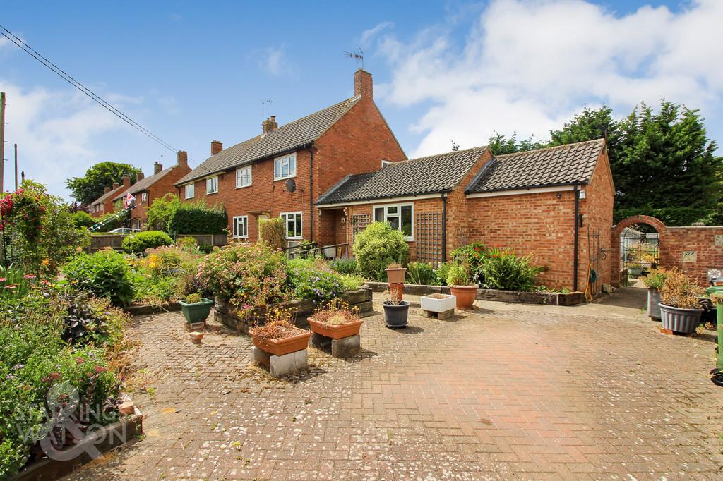 Stokes Avenue, Watton, Thetford 4 bed semidetached house £235,000