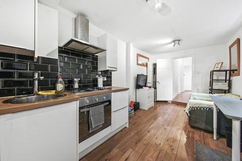 2 bedroom ground floor flat for sale - Belgrave Road, London
