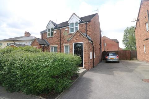 2 bedroom semi-detached house to rent, The Greenway, Gipsyville, Hull