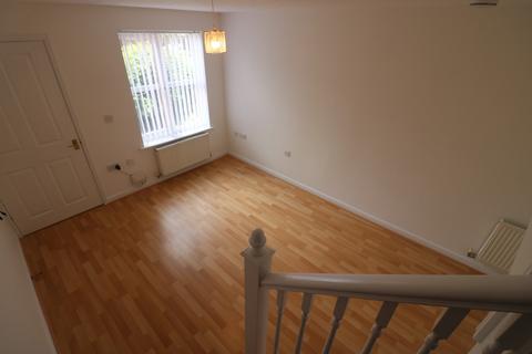 2 bedroom semi-detached house to rent, The Greenway, Gipsyville, Hull