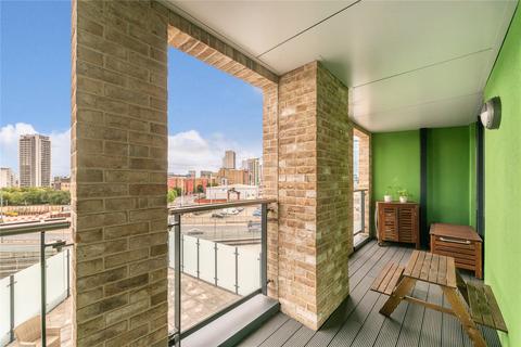 Flat 1801, Roosevelt Tower, 18 Williamsburg Plaza, London, E14 9NW