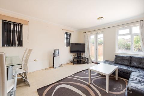27 The Rye, London, N14 4LX