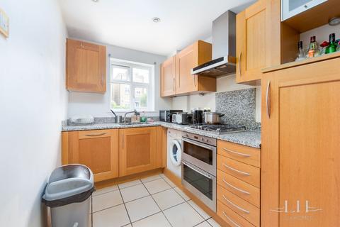 27 The Rye, London, N14 4LX