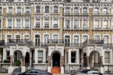 2 bedroom flat for sale - Redcliffe Square, Chelsea, London, SW10