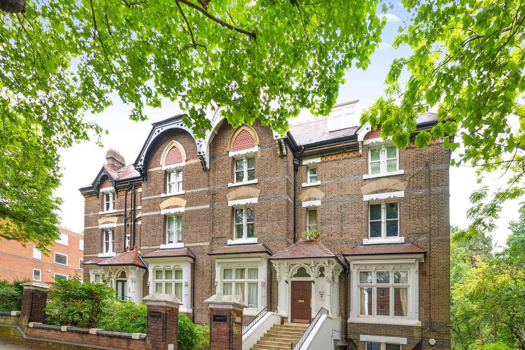 Fitzjohns Avenue, Hampstead, London, NW3 1 bed flat £2,145 pcm (£495 pw)