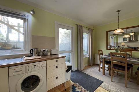 12 Carew Pole Close, Truro, TR1 1QZ