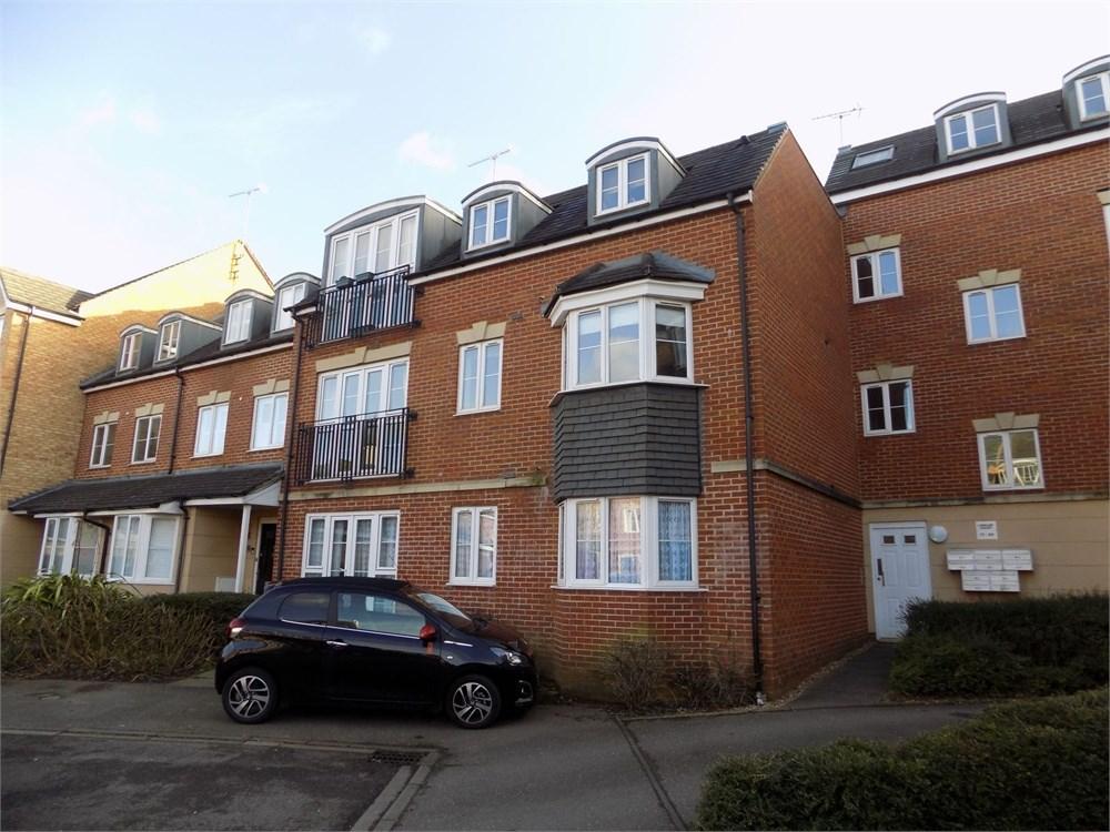 Lindler Court, Leighton Buzzard, LU7 2 bed apartment £895 pcm (£207 pw)