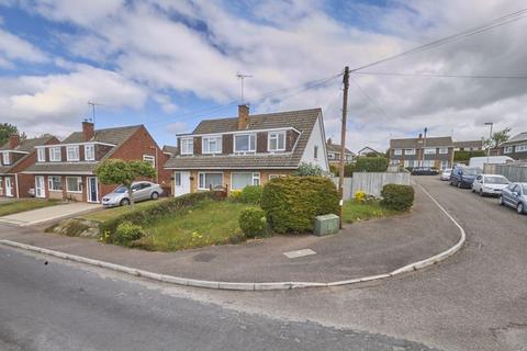 3 bedroom semi-detached house for sale - Swallowfield Road, Exeter