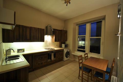2 bedroom flat to rent - 354A Perth Road, ,