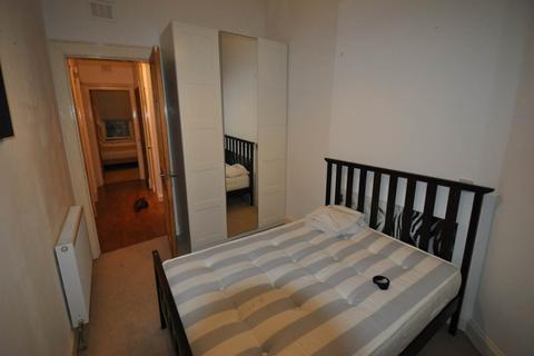 2 bedroom flat to rent - 354A Perth Road, ,