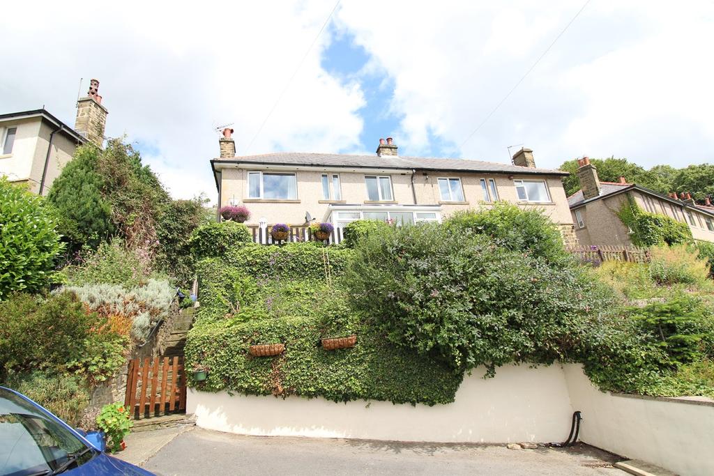 Dunkirk Rise, Riddlesden, Keighley, BD20 3 bed semidetached house £