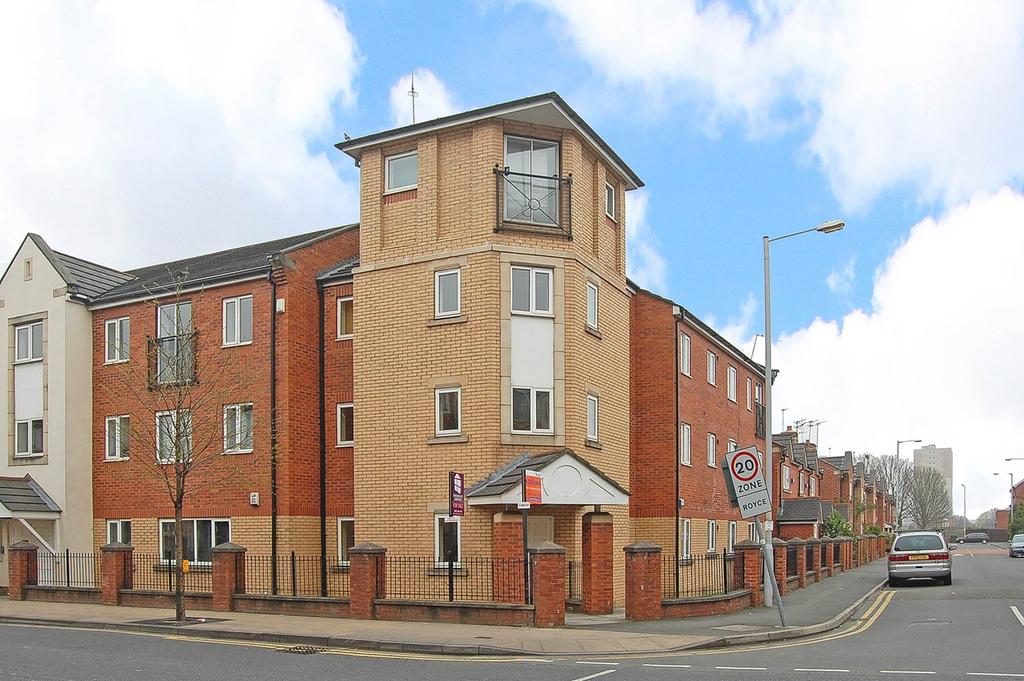 Stretford Road, Hulme, Manchester, M15 3 bed apartment £165,000