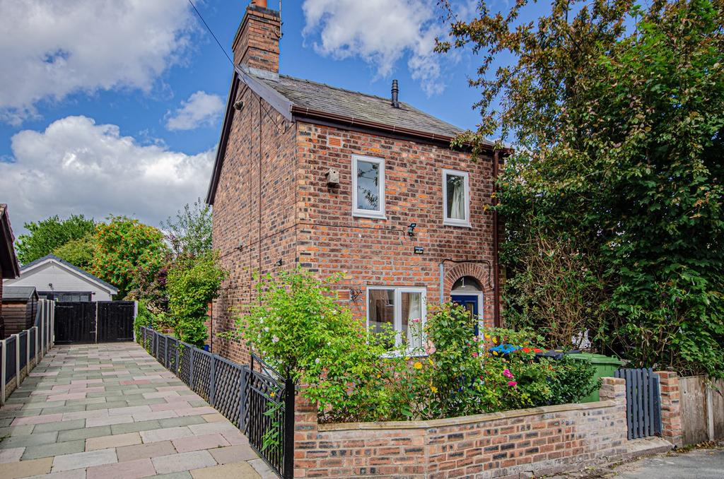School Lane, Moulton, Northwich, CW9 2 bed terraced house £700 pcm (£