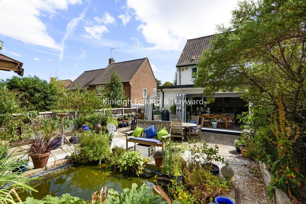 Balder Rise, Lee 3 bed semidetached house £650,000