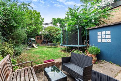 48 Deodar Road, London, SW15 2NN