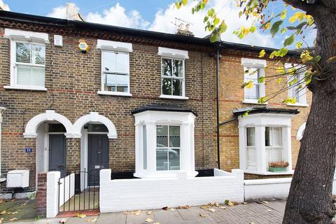 4 bedroom terraced house to rent, Trott Street, Battersea